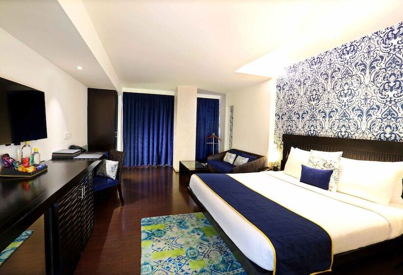 Номер Клуб, Mosaic Hotel, Noida