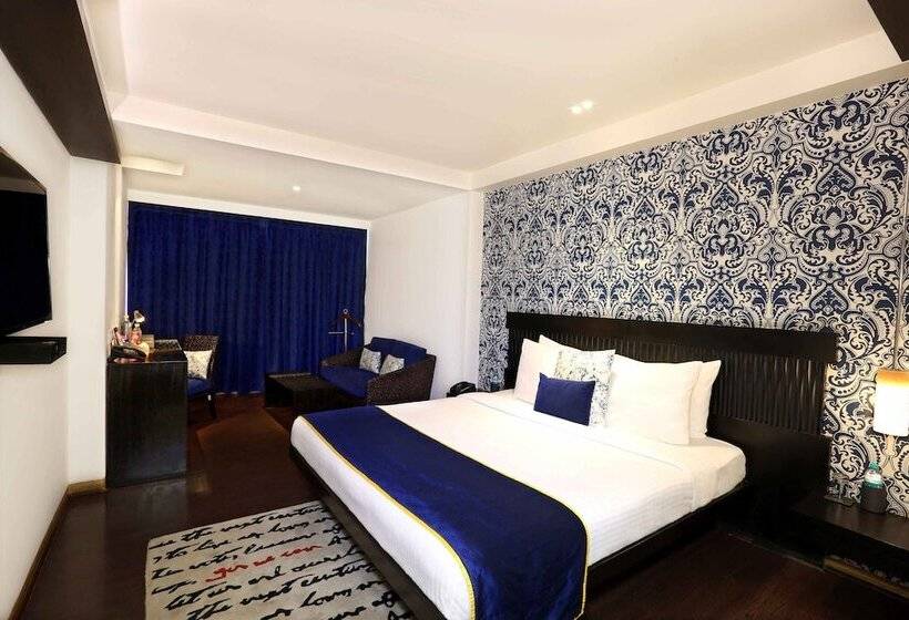 Номер Клуб, Mosaic Hotel, Noida