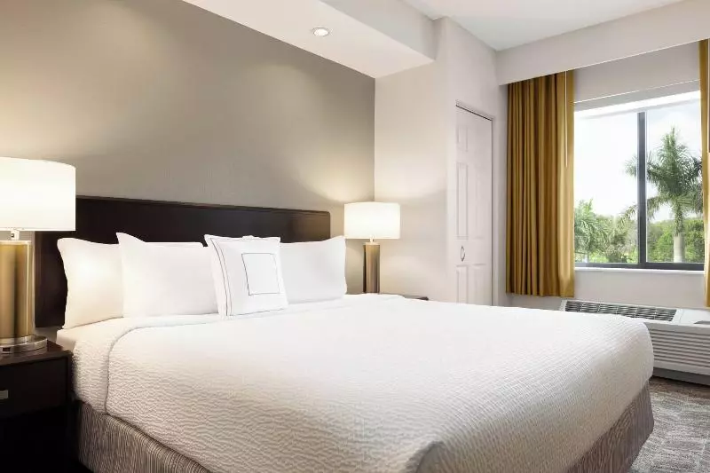 キングサイドベッドのスタンダードワンルーム, Springhill Suites By Marriott West Palm Beach I 95