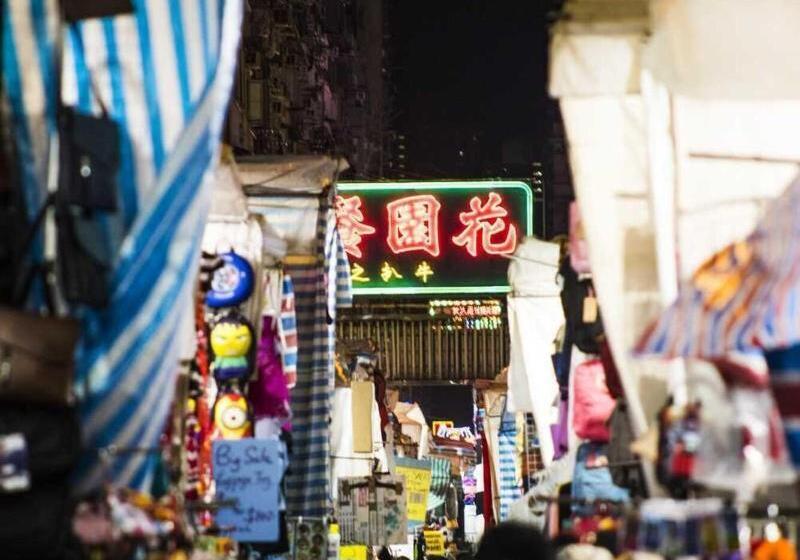 اتاق استاندارد با چشم‌انداز شهر, W Hong Kong