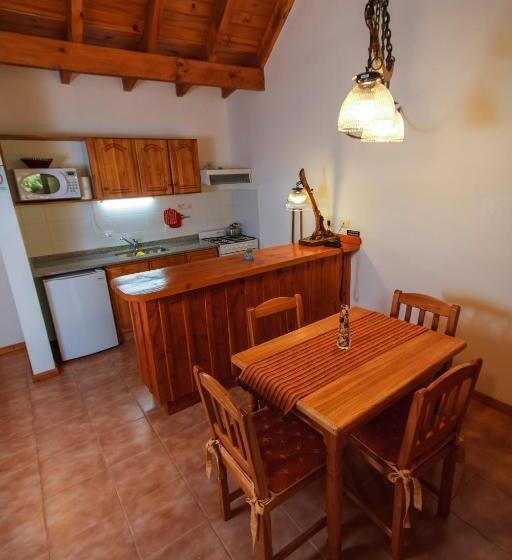 شقة غرفة واحدة, Melewe