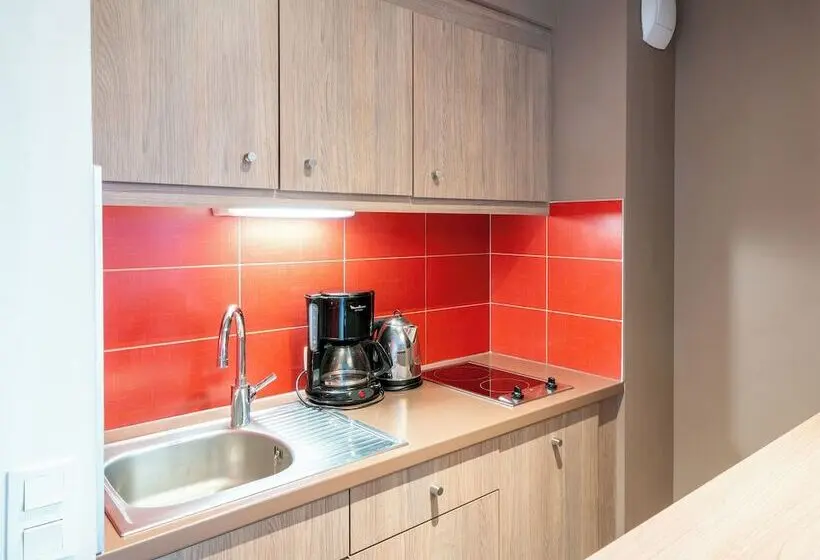 スタンダードスタジオ, B&b Home Caen Centre Gare