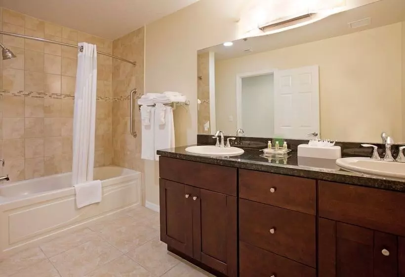 اتاق استاندارد با 2 تخت دوبل, Holiday Inn Resort Grand Cayman, An Ihg
