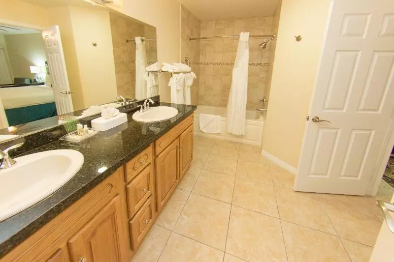 اتاق استاندارد با چشمانداز دریا, Holiday Inn Resort Grand Cayman, An Ihg