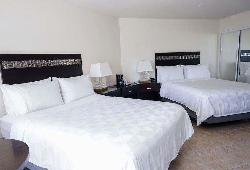 اتاق استاندارد با 2 تخت دوبل, Holiday Inn Resort Grand Cayman, An Ihg