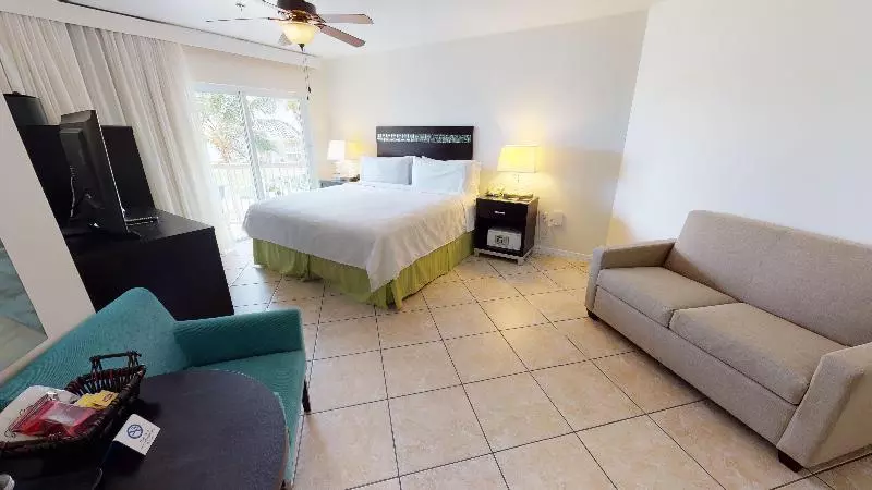 اتاق استاندارد با چشمانداز دریا, Holiday Inn Resort Grand Cayman, An Ihg
