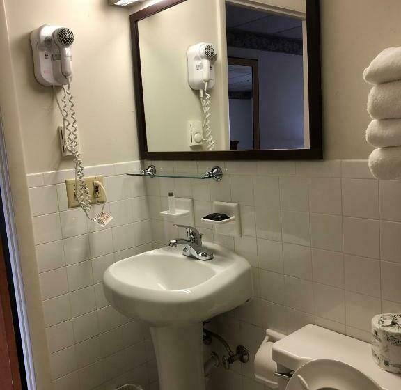 キングサイズベッドのスタンダードルーム, Americas Best Value Inn   Palmyra/hershey