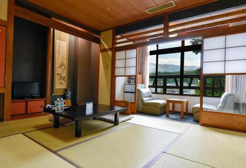 اتاق استاندارد چهار تخته, Kamenoi Hotel Aso Park Resort