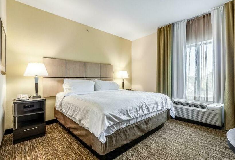 Студио Стандарт Кровать Кинг, Candlewood Suites Lincoln, An Ihg