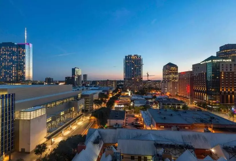 سوئیت با تخت بزرگ, Courtyard Austin Downtown/convention Center