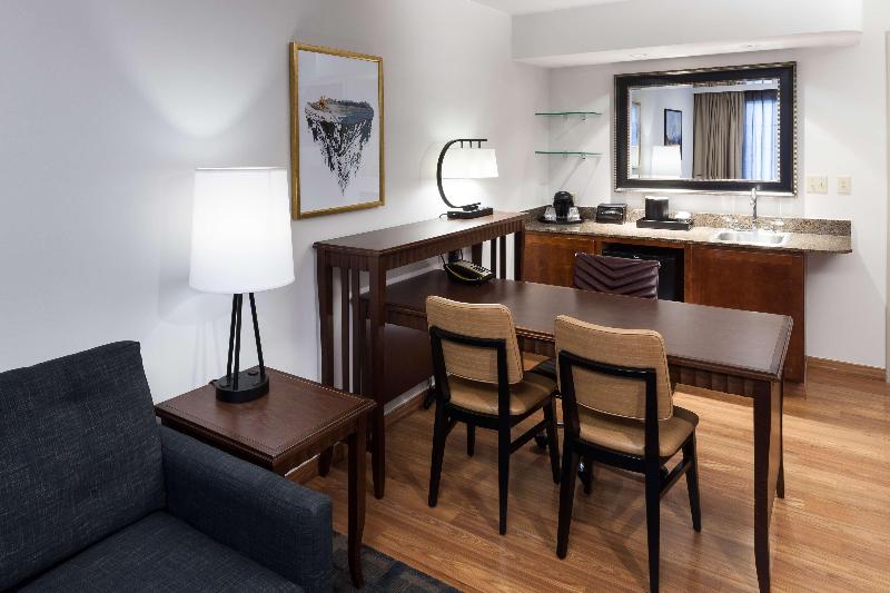 Люкс Вид на Горы, Embassy Suites Anchorage