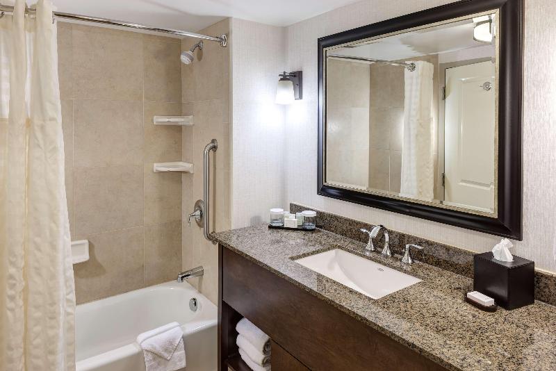 جناح غرفتين نوم, Embassy Suites Anchorage