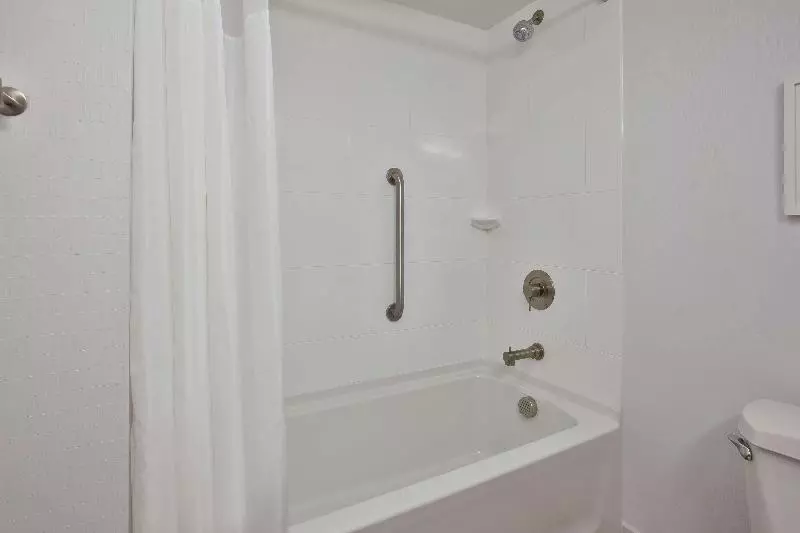 キングサイズベッドのスタンダードルーム, Hampton Inn White River Junction