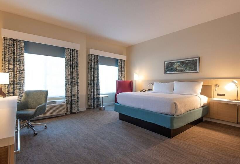 غرفة قياسية لذوى الاحتياجات الخاصة, Hilton Garden Inn Calabasas