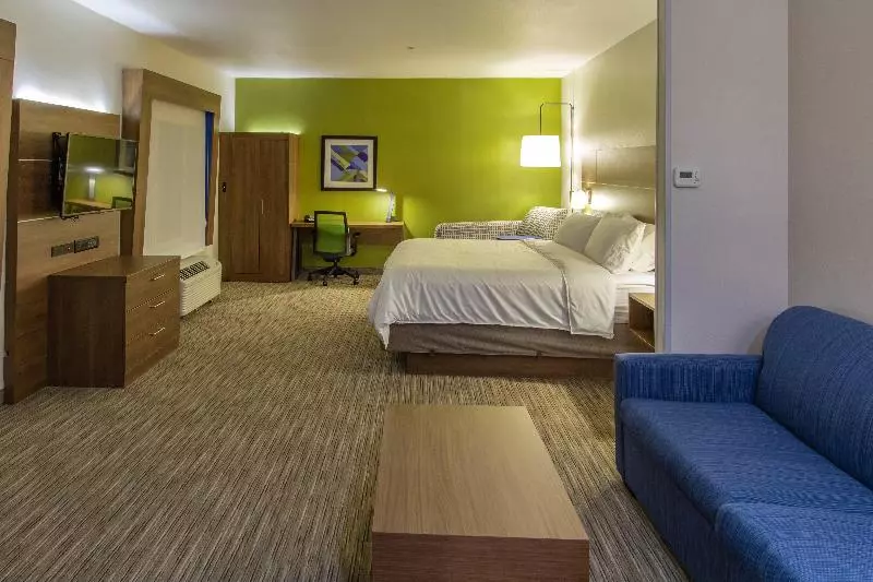 Executive-sviitti King-vuode, Holiday Inn Express Hotel & Suites Roseville Galleria Area, An Ihg