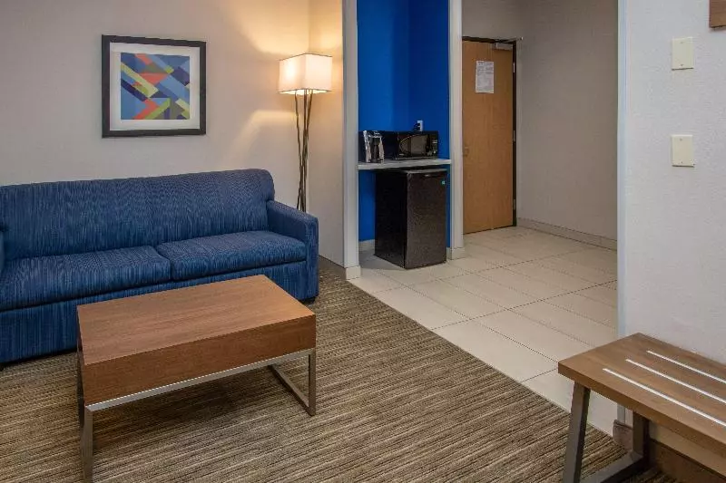 Executive-sviitti King-vuode, Holiday Inn Express Hotel & Suites Roseville Galleria Area, An Ihg