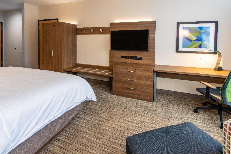 Стандартный Номер Кровать Кинг, Holiday Inn Express Hotel & Suites Roseville   Galleria Area, An Ihg
