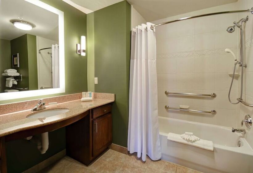 Люкс Адаптированный для Инвалидов, Homewood Suites By Hilton At The Waterfront
