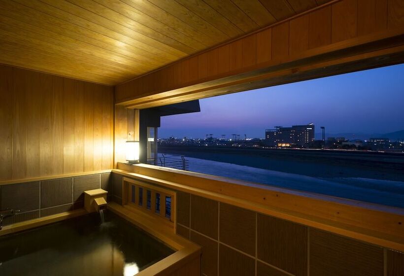 클래식 스위트, Juhachiro