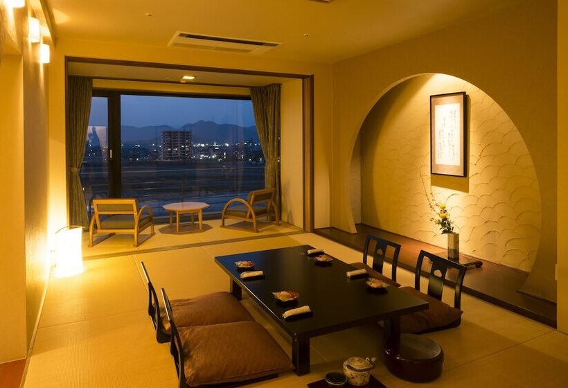 클래식 스위트, Juhachiro