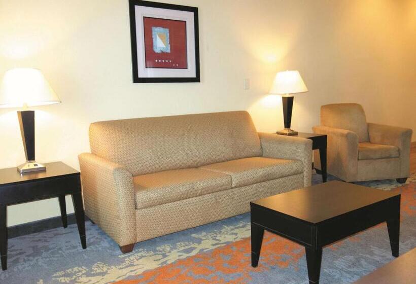 Family Suite, La Quinta By Wyndham Eastland