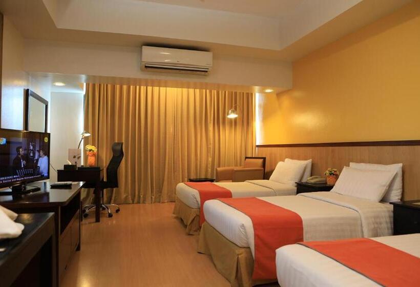 סטודיו דלוקס, The Malayan Plaza