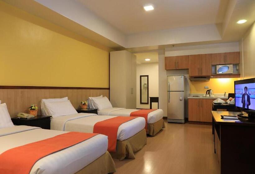 סטודיו דלוקס, The Malayan Plaza