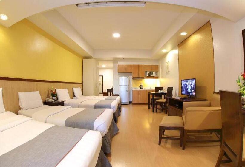 חדר סטנדרט לארבעה, The Malayan Plaza