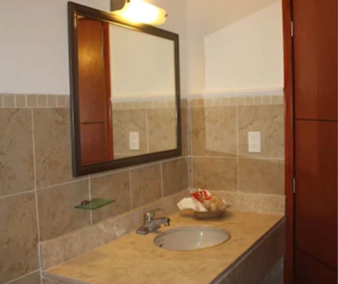 חדר אקזקיוטיב, Nacional Merida