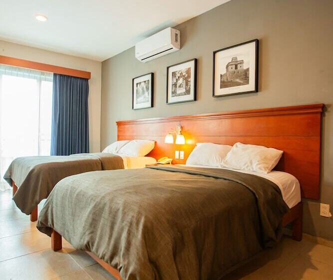 חדר אקזקיוטיב, Nacional Merida