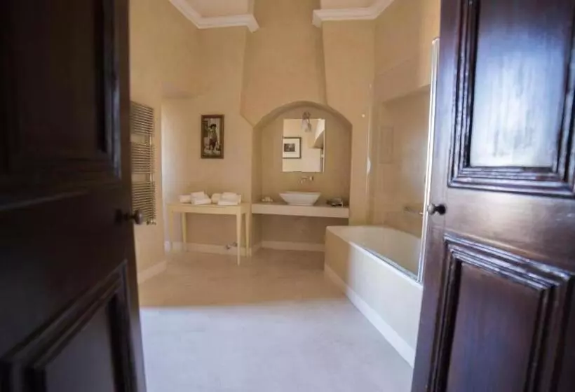 سوییت جونیور, Palazzo Viceconte