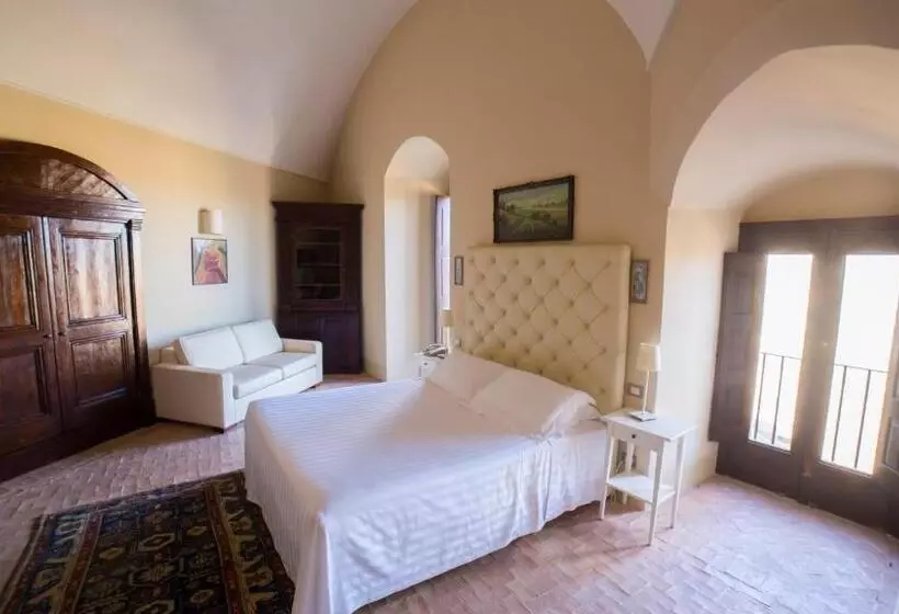 سوییت جونیور, Palazzo Viceconte