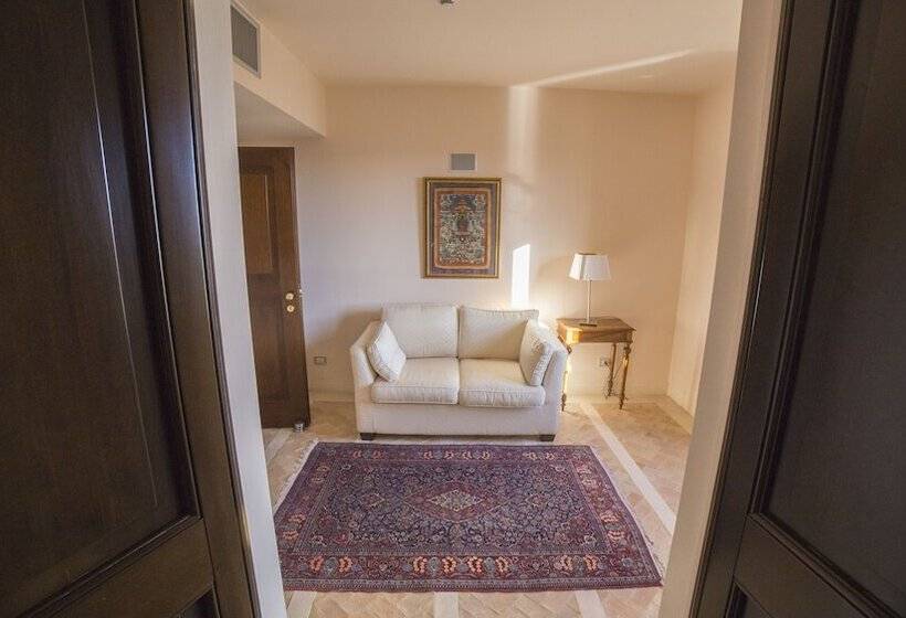 סוויטת ג'וניור, Palazzo Viceconte