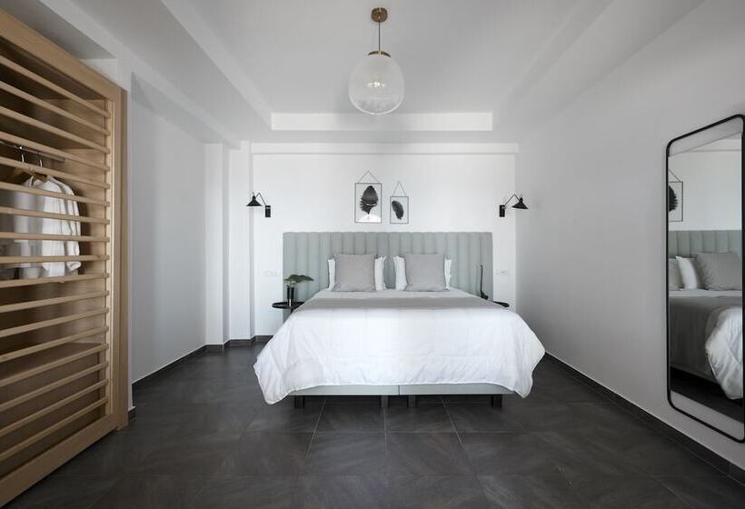 סוויטה נוף לים, Petit Palace Suites