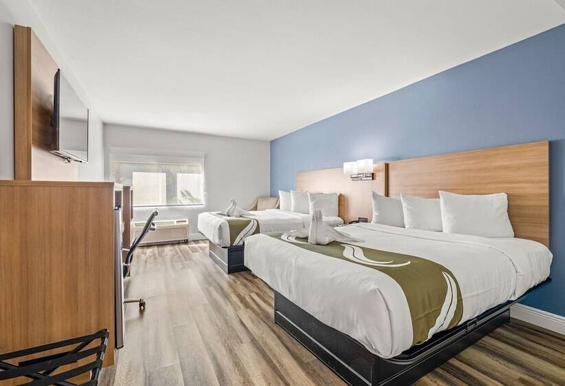 스탠다드 룸 더블 침대 2개, Quality Inn & Suites Tampa Ybor City