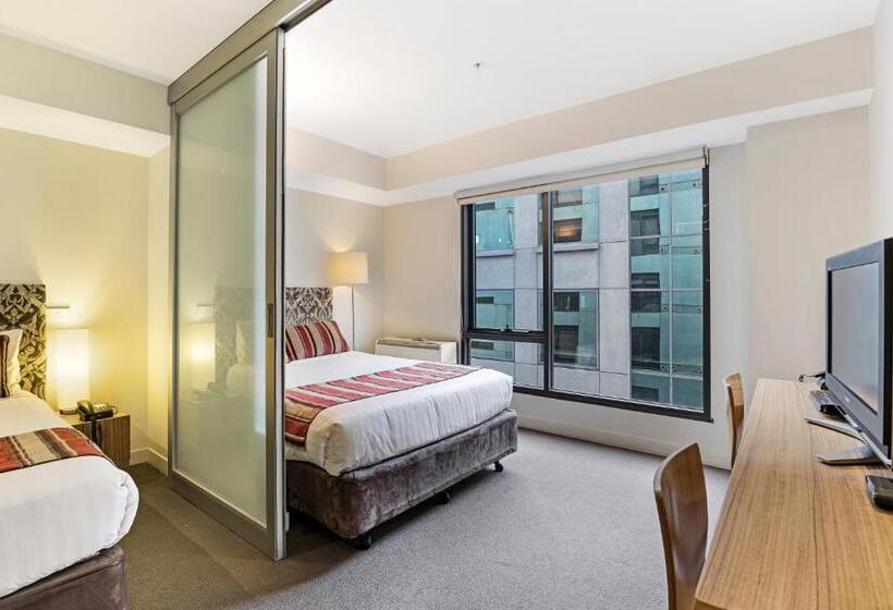 スタンダードスタジオ, Seasons Heritage Melbourne