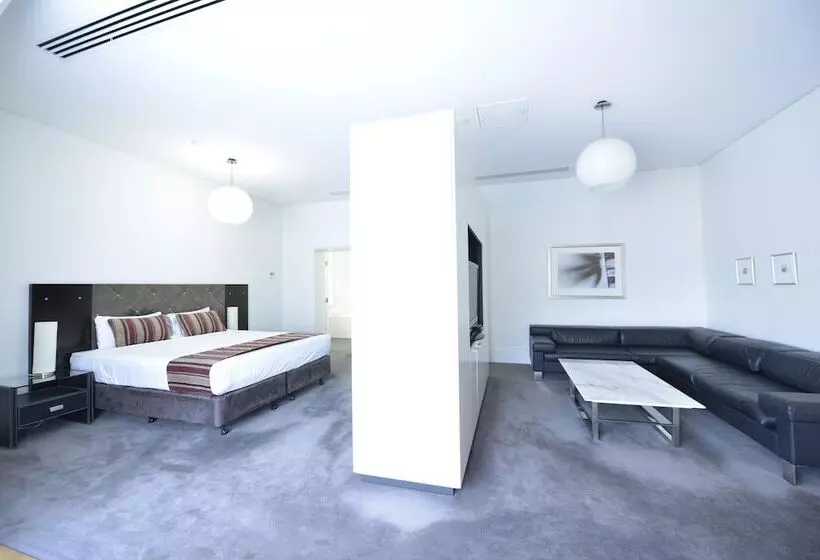 سوییت, Seasons Heritage Melbourne
