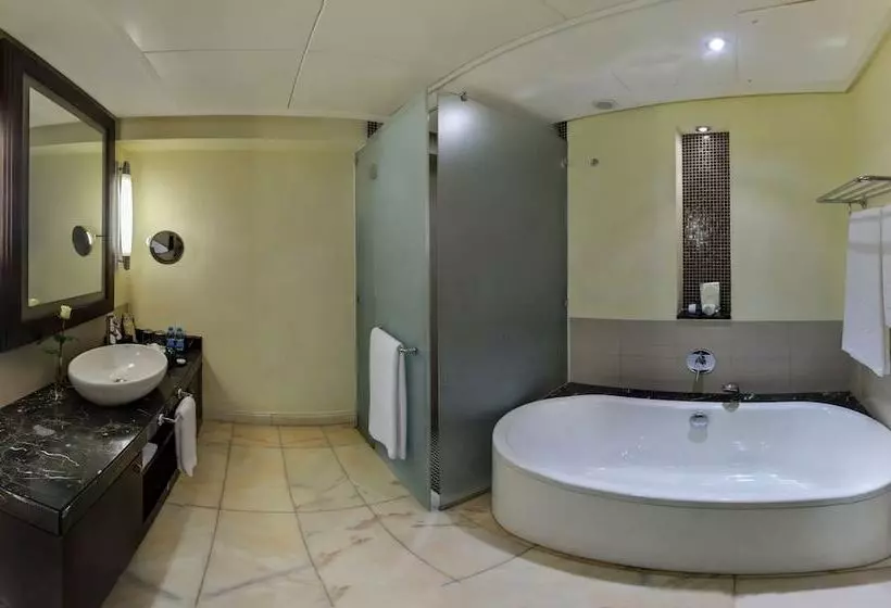 Deluxe Room View Sea with Balcony, Sofitel Al Khobar The Corniche