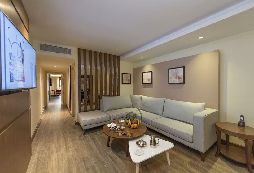 디럭스 테라스 룸 바다 전망, Sofitel Al Khobar The Corniche