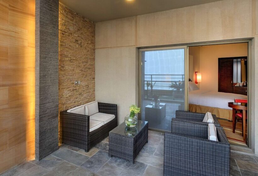 디럭스 테라스 룸 바다 전망, Sofitel Al Khobar The Corniche