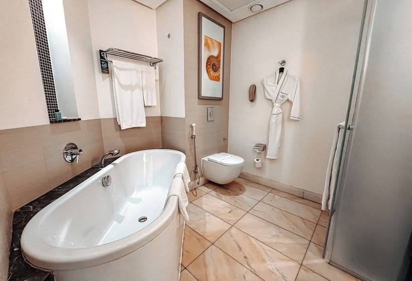 디럭스 테라스 룸 바다 전망, Sofitel Al Khobar The Corniche