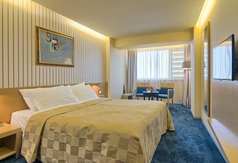 غرفة قياسية إطلالة جانبية علي البحر, Vega