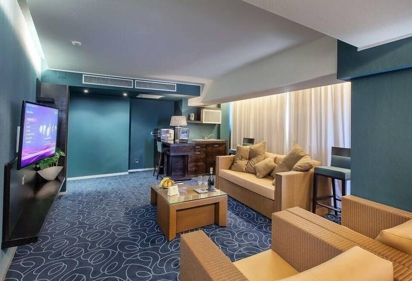 جناح جونيور ذو إطلالة جانبية على البحر, Vega