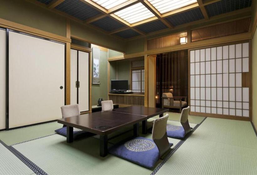 수피리어 룸, Okada Ryokan Warakutei