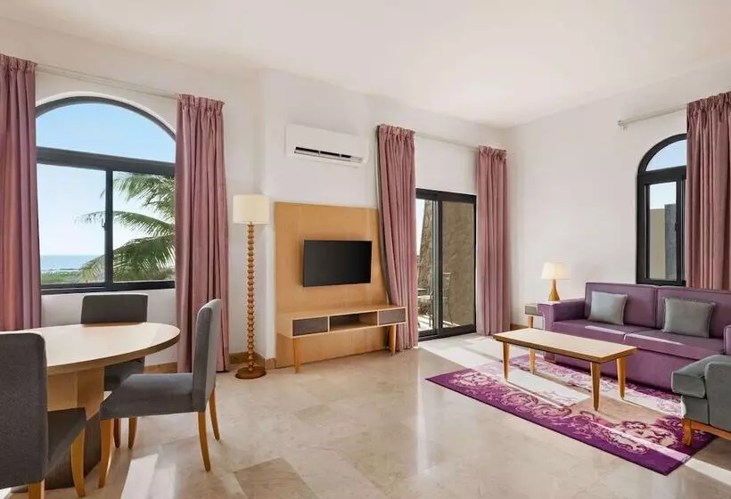 کلبه ییلاقی, Wyndham Garden Salalah Mirbat