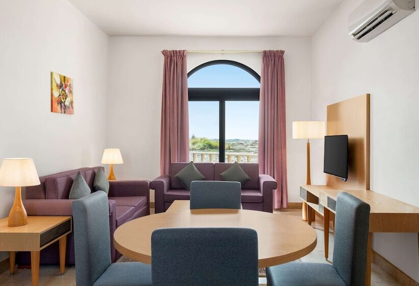 کلبه ییلاقی, Wyndham Garden Salalah Mirbat