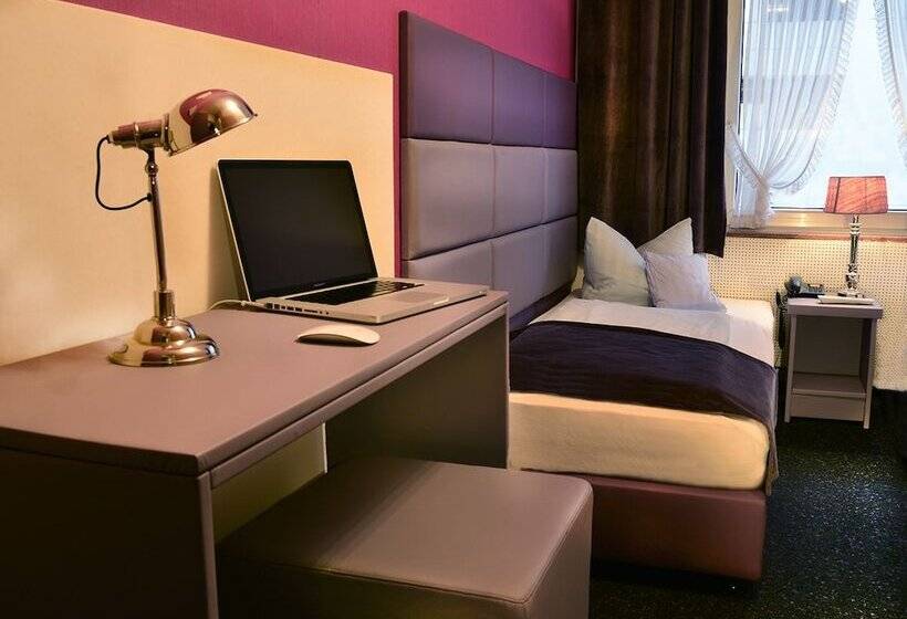 חדר סטנדרט יחיד, Am Wehrhahn