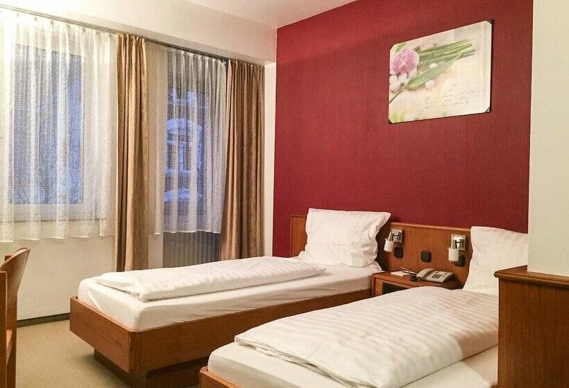 标准间, Ambassador