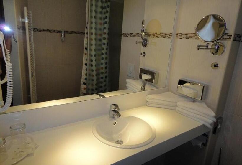 غرفة ديلوكس, Grand Hotel Dream Main City Center