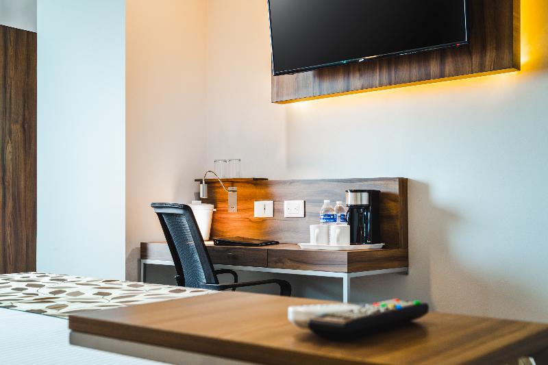 스탠다드 룸 킹사이즈 침대, Hampton Inn & Suites Fredericksburg